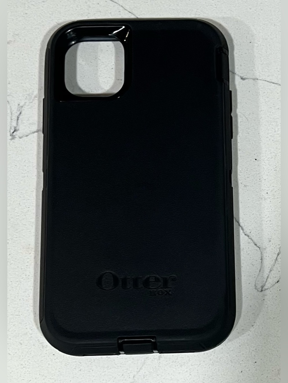 OtterBox iPhone 11 - Picture 2 of 15